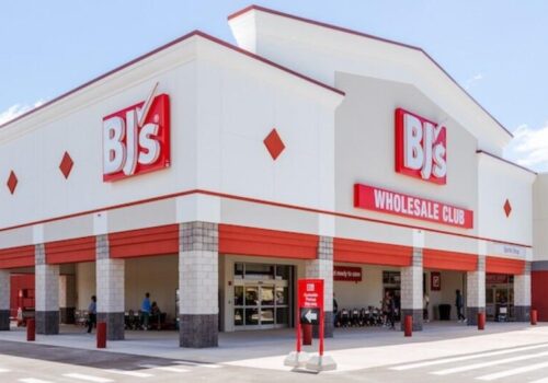 BJs_Wholesale_club_store_exterior_corner_shot